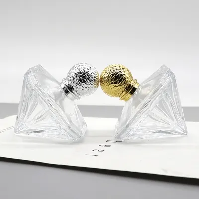 Botella de perfume de 70ml con forma de diamante