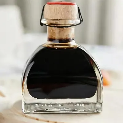 Estilos de botellas de vidrio para salsas disponibles