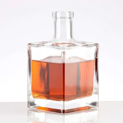 Botellas de vidrio cuadradas para bebidas espirituosas (500ml / 750ml)